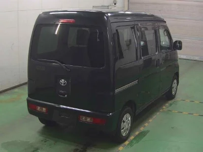 TOYOTA PIXIS VAN