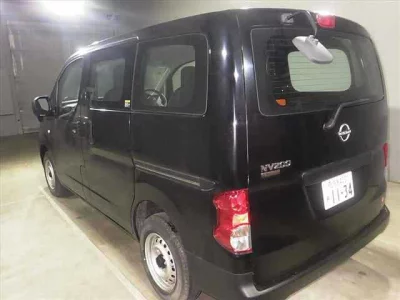 NISSAN NV200