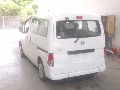 NISSAN NV200