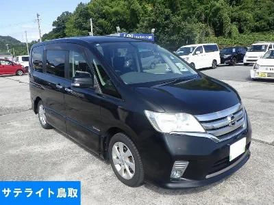NISSAN SERENA