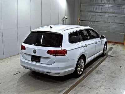 VOLKSWAGEN PASSAT VARIANT