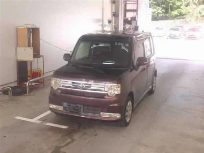 TOYOTA PIXIS SPACE