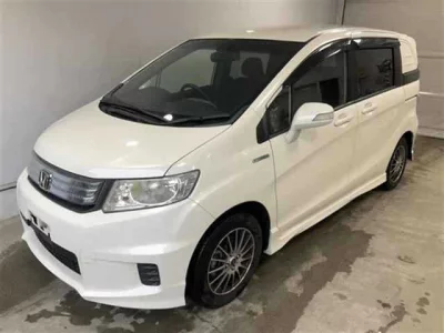 HONDA FREED SPIKE