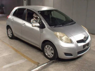 TOYOTA VITZ