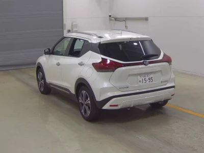 NISSAN KICKS