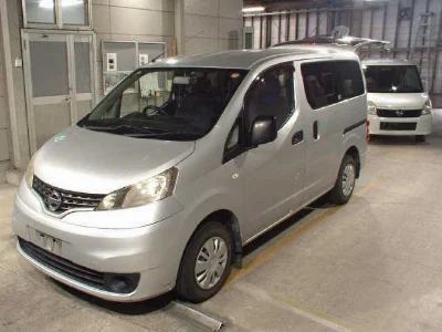 NISSAN NV200