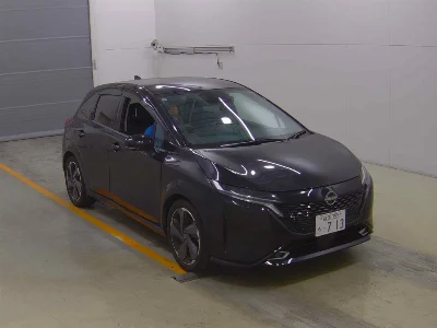 NISSAN AURA