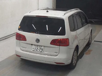 VOLKSWAGEN GOLF TOURAN