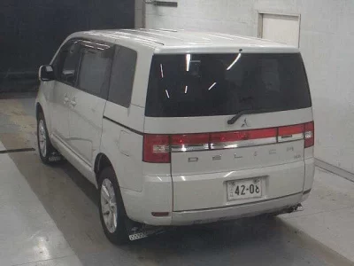 MITSUBISHI DELICA D5
