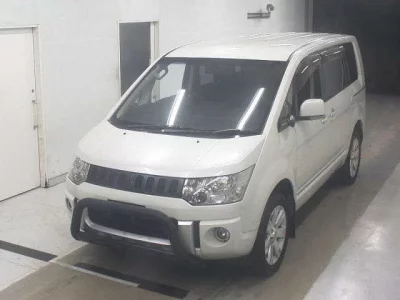 MITSUBISHI DELICA D5