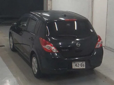 NISSAN TIIDA