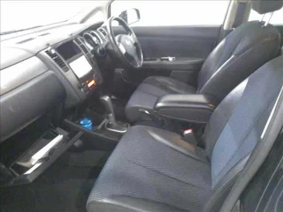 NISSAN TIIDA