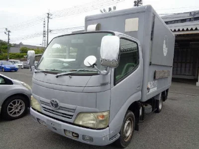 TOYOTA DYNA