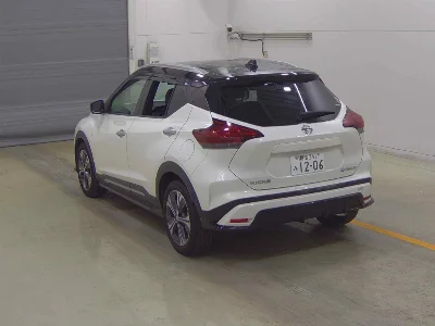 NISSAN KICKS