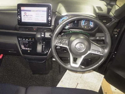 NISSAN ROOX