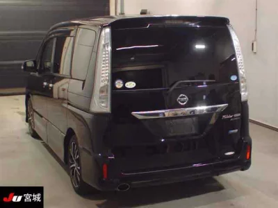 NISSAN SERENA