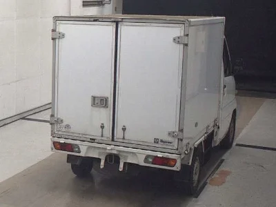 NISSAN CLIPPER TRUCK