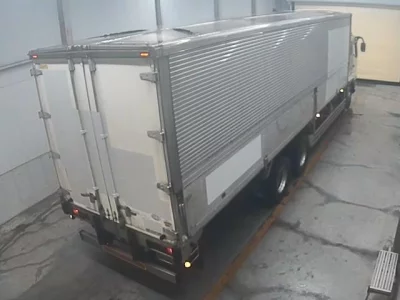 MITSUBISHI FUSO