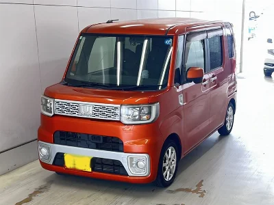 DAIHATSU WAKE