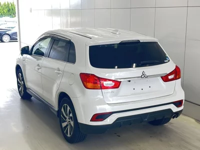 MITSUBISHI RVR