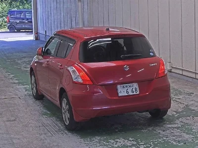 SUZUKI SWIFT