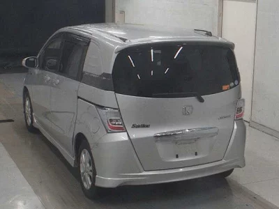 HONDA FREED SPIKE