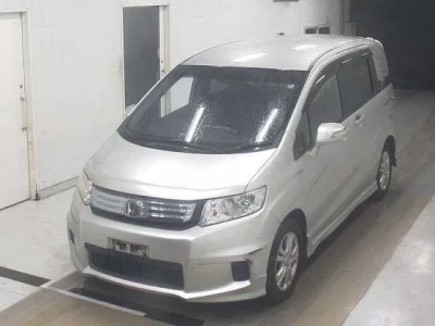 HONDA FREED SPIKE
