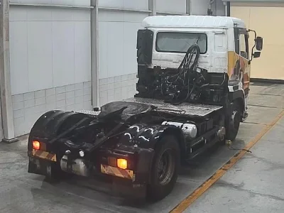 NISSAN UD