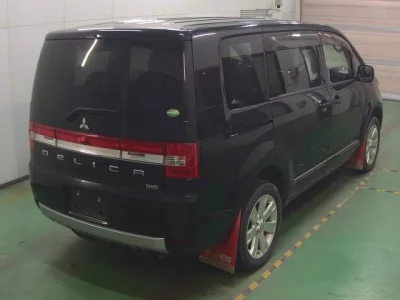 MITSUBISHI DELICA D5