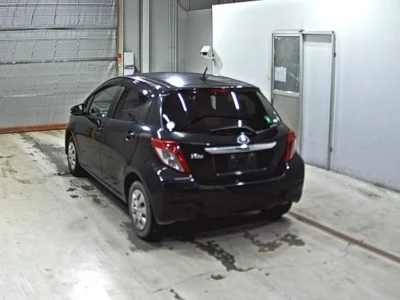 TOYOTA VITZ