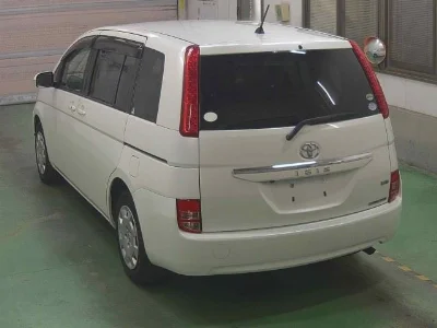 TOYOTA ISIS