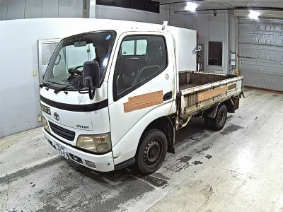 TOYOTA DYNA