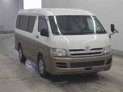 TOYOTA HIACE