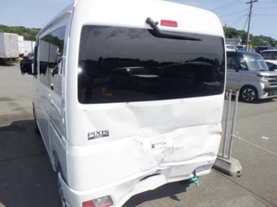 TOYOTA PIXIS VAN