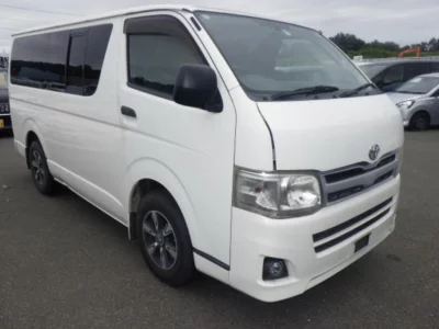 TOYOTA REGIUS VAN