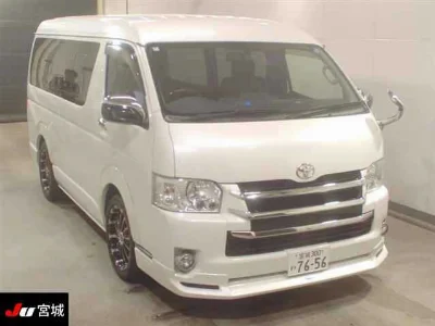 TOYOTA HIACE