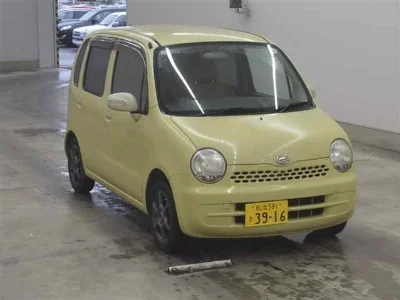 DAIHATSU MOVE LATTE