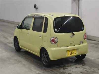 DAIHATSU MOVE LATTE