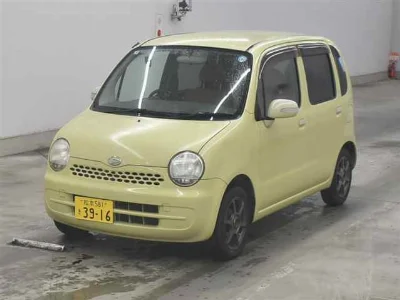 DAIHATSU MOVE LATTE