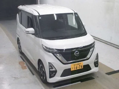 NISSAN ROOX