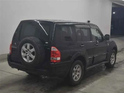 MITSUBISHI PAJERO