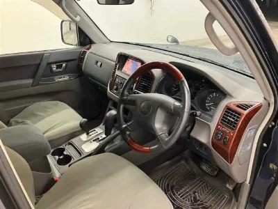 MITSUBISHI PAJERO
