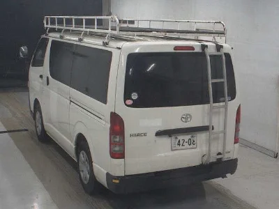 TOYOTA HIACE VAN