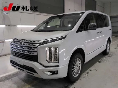 MITSUBISHI DELICA D5