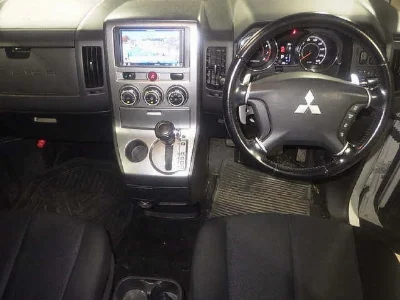 MITSUBISHI DELICA D5