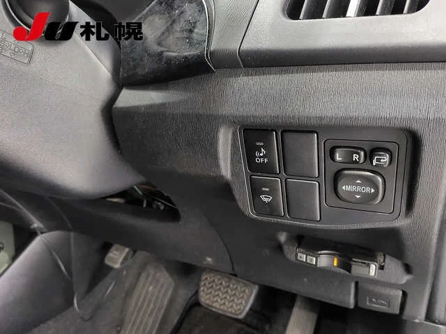Toyota Prius  с аукциона в Японии