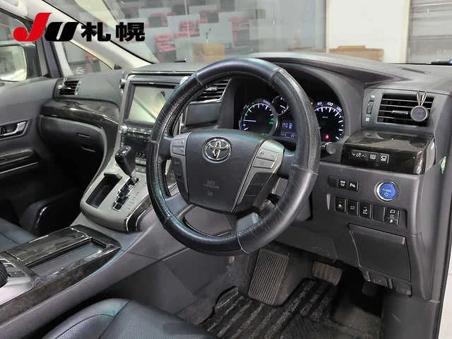 Toyota Vellfire  с аукциона в Японии
