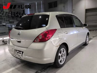 NISSAN TIIDA