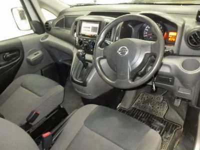 NISSAN NV200
