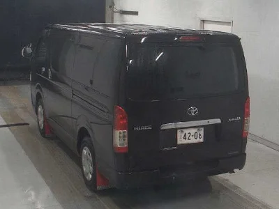 TOYOTA HIACE VAN